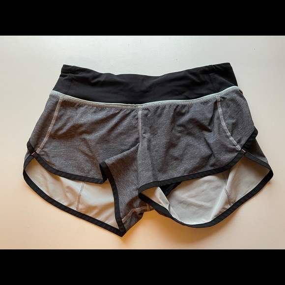 Lululemon speed up short 2.5” - Picture 1 of 4